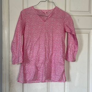 Lilly Pulitzer pink floral lightweight 3/4th sleeve v neck side slit blouse top